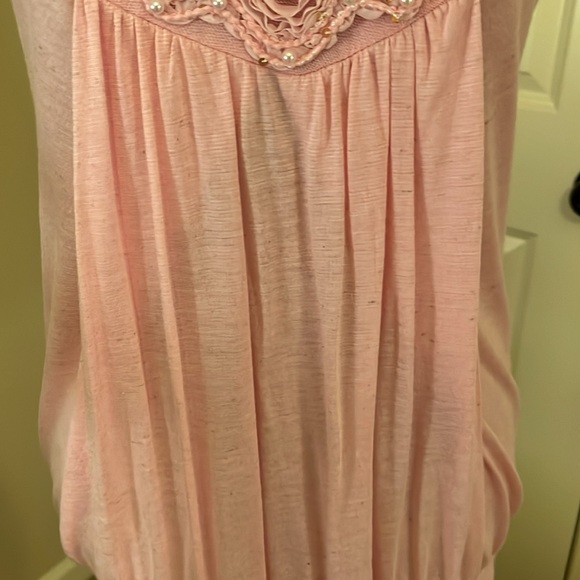 Body Central pink faux pearl embellished V-neck tunic size medium - Picture 4 of 9